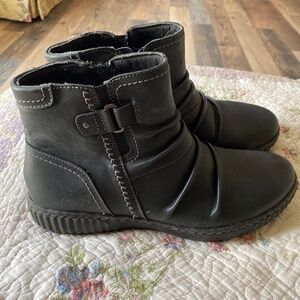 Clarks Boots 10